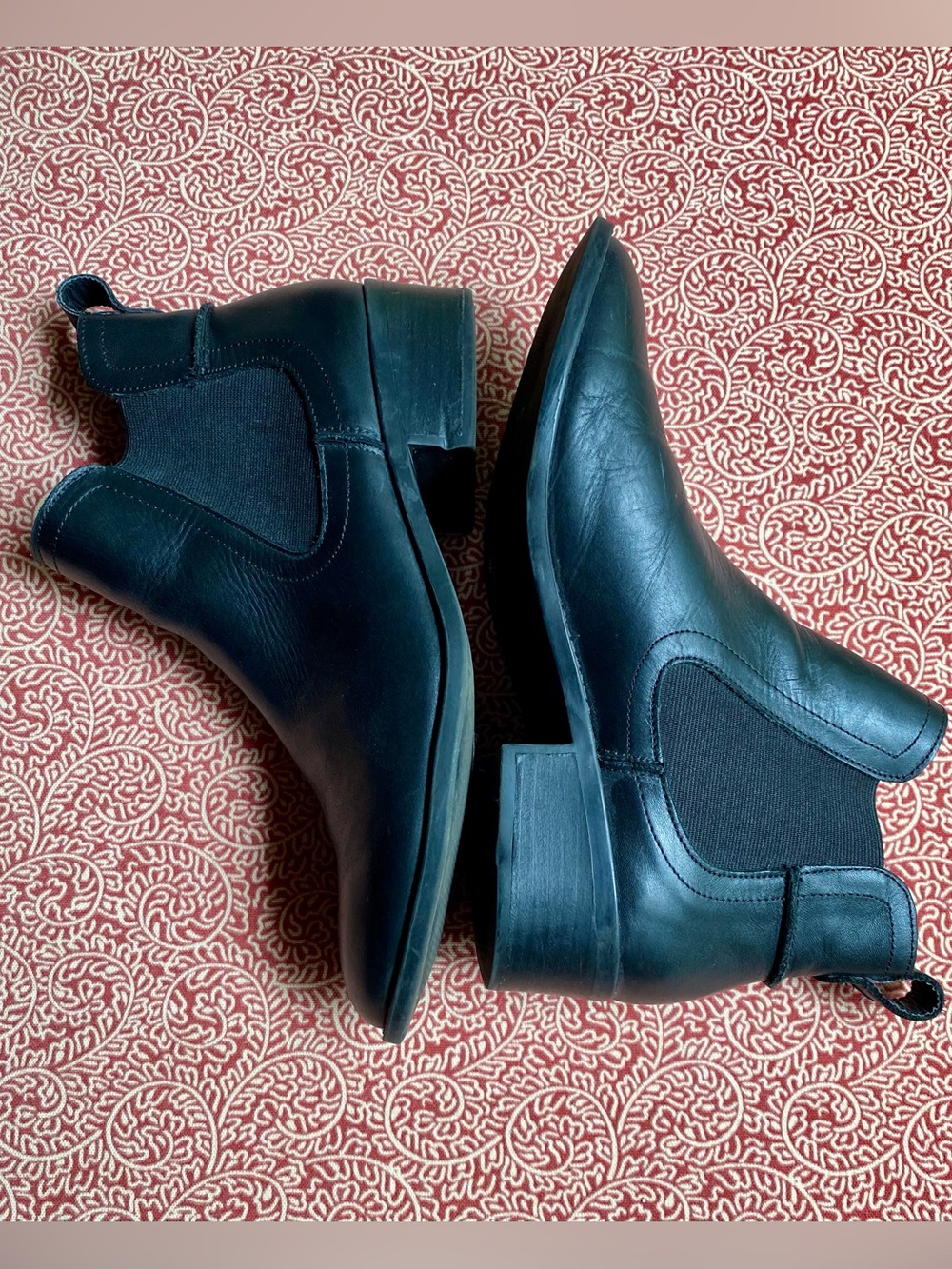 Steve Madden Women’s Black Chelsea Ankle Boots - Sleek Leather Style